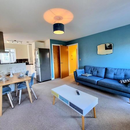 Luxury 2-Bedroom Service Apartment With Balcony مانشستر المظهر الخارجي الصورة